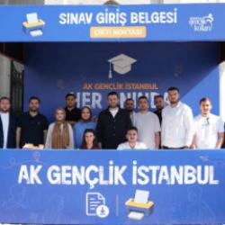 AK Parti İstanbul'un 39 il&ccedil;esinde &ldquo;Sınav Giriş Belgesi &Ccedil;ıktı Noktası&rdquo; kurdu