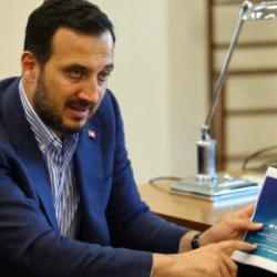 AK Parti İstanbul'dan "İstanbul Beklemez" kampanyası