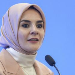 Bakan G&ouml;ktaş'tan duygulandıran Babalar G&uuml;n&uuml; mesajı: Şehit babalarını unutmadı