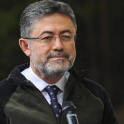 Bakan Yumaklı'dan "D&uuml;nya &Ccedil;&ouml;lleşme ve Kuraklıkla M&uuml;cadele G&uuml;n&uuml;" mesajı
