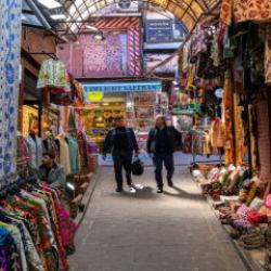D&uuml;nyanın ilk alışveriş merkezi Kapalı&ccedil;arşı, her g&uuml;n y&uuml;z binlerce kişiyi ağırlıyor