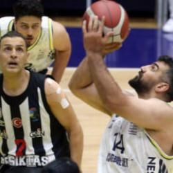 Fenerbah&ccedil;e Beşiktaş karşısında finalde 1-0 &ouml;ne ge&ccedil;ti!