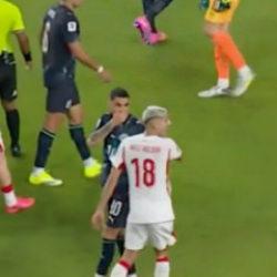 FIFA'nın yeni kuralı ilk kez devrede! Paraguay 10 kişi kaldı