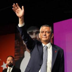 Her şey &lsquo;yeni parti&rsquo; i&ccedil;in