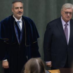 Rusya'dan Hakan Fidan'da gururlandıran &ouml;d&uuml;l: T&uuml;rkiye i&ccedil;in vazge&ccedil;ilmez bir muhatap