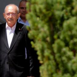 Kılı&ccedil;daroğlu'ndan şok hamle! 15 vekille g&ouml;r&uuml;şt&uuml;, 'Sakın gitmeyin' dedi