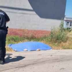 Tırla &ccedil;arpışan motosikletin s&uuml;r&uuml;c&uuml;s&uuml; hayatını kaybetti