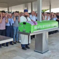 Malatya'da &ouml;ld&uuml;r&uuml;len anne-kız toprağa verildi