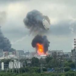 Moskova'da petrol tesisine İHA saldırısı: Dev tankın kapağı havaya u&ccedil;tu