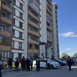 2 yaşındaki bebeğin kahreden &ouml;l&uuml;m&uuml;: 5. kattan d&uuml;şt&uuml;!