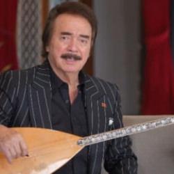 Orhan Gencebay&rsquo;dan gen&ccedil;lere &ccedil;ağrı: 44 yıl &ouml;nce bıraktım, siz de uzak durun