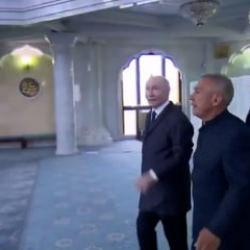 Putin'den Kazan'da cami ziyareti: İslam d&uuml;nyasına saygı duruşu &ccedil;ok konuşuldu
