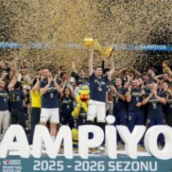 Şampiyon Fenerbah&ccedil;e Beko, kupasını aldı