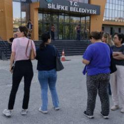 Silifke Belediyesi'ne operasyon: Belediye Başkanı dahil &ccedil;ok sayıda g&ouml;zaltı var