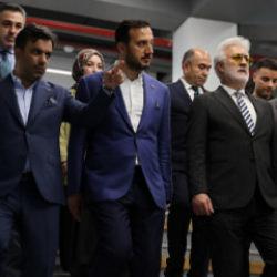 Tamer Karadağlı'dan Bağcılar'a tiyatro yorumu: S&uuml;per