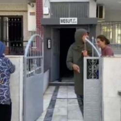 Tartıştığı boşanma aşamasındaki eşini &ouml;ld&uuml;rd&uuml;