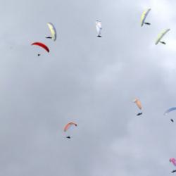80 pilot Kurtik Dağı&rsquo;ndan s&uuml;z&uuml;ld&uuml;! Muş&rsquo;ta yama&ccedil; paraş&uuml;t&uuml; yarışması nefes kesti