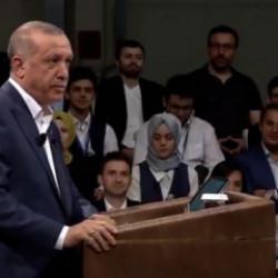 Ronaldo mu Messi mi ? Cumhurbaşkanı Erdoğan'dan tarihe ge&ccedil;ecek cevap