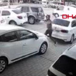 Adana'da oto galeriye silahlı saldırı kamerada; &ccedil;ok sayıda araca kurşun isabet etti