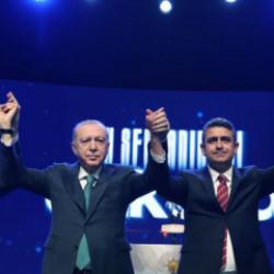 AK Parti Ankara'da tarihi eşiği aştı: &Uuml;ye sayısı 1 milyonu ge&ccedil;ti