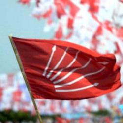 CHP'de i&ccedil; kavga b&uuml;y&uuml;yor! İl binasının duvarlarına yazılar yazıldı