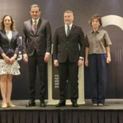 Evden hayata: G&uuml;&ccedil;lenen gen&ccedil;lik