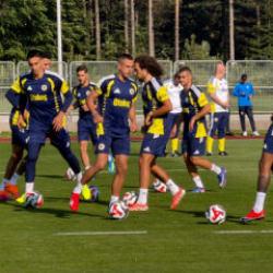 Fenerbah&ccedil;e'de sezonun ilk antrenmanı