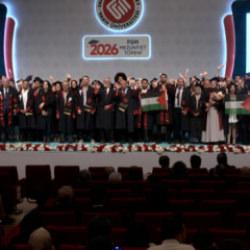 FSMV&Uuml;'de mezuniyet heyecanı yaşandı