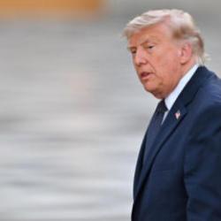 Trump'tan senatoya sert tepki: Karar d&uuml;şmana yardım sağlıyor