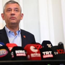 İşte &Ouml;zg&uuml;r &Ouml;zel'in kuracağı yeni partinin adı! İlk kez dile getirildi