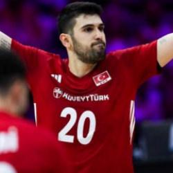 Milli Takım 2-0'dan d&ouml;nerek 3-2 kazandı