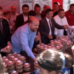 Mimar Sinan'ın vasiyeti asırlardır yaşatılıyor: S&uuml;leymaniye'de aşure ikramı