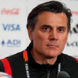 Montella'dan Hacıosmanoğlu'na &ouml;vg&uuml; yağmuru! 'Futbolda nadir g&ouml;r&uuml;l&uuml;r'
