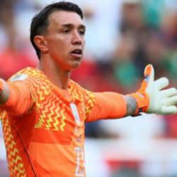 Muslera'nın rekor gecesi kabusa d&ouml;nd&uuml;! Yaptığı hatayla &uuml;lkesini D&uuml;nya Kupası'nda yaktı