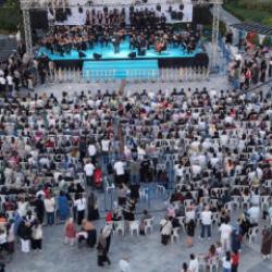 M&uuml;zik akademisi &ouml;ğrencilerinden muhteşem senfoni konseri