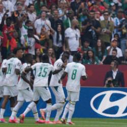 Sıfır puanları vardı! Senegal gol yağdırıp son 32 i&ccedil;in umutlandı