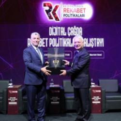 Yapay zeka ekonomiyi k&ouml;kten değiştirecek: 2032 yılı i&ccedil;in &ouml;ng&ouml;r&uuml;len rakam ortaya &ccedil;ıktı!
