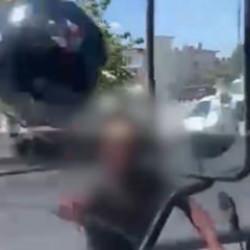 Trafikte tartıştığı s&uuml;r&uuml;c&uuml;ye kaskını fırlattı, 405 bin TL ceza yedi 