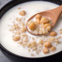 Yaz sofralarının vazge&ccedil;ilmezi: Ayran aşı &ccedil;orbası
