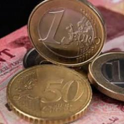 Yeni başbakan resmen a&ccedil;ıkladı: &Uuml;lke Euro'ya ge&ccedil;iyor!