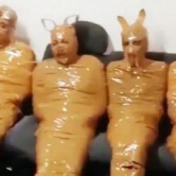 Evine giren hırsızları yakaladı! Paketleyip polise teslim etti