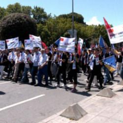 200 &ouml;ğrenciden anlamlı hareket: "İstanbul&rsquo;dan Srebrenitsa'ya, İnsanlığın İzindeyiz!"
