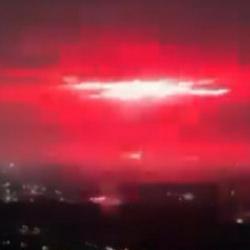 Venezula'da deprem &ouml;ncesi beliren ışıklar akıllara Hatay'ı getirdi...