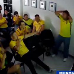 Almanya ma&ccedil;ında gol bildirimini erken alan Ekvadorlu taraftar yerinde duramadı