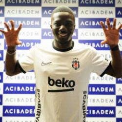 Beşiktaş'ın yeni transferi sağlık kontrol&uuml;nden ge&ccedil;ti
