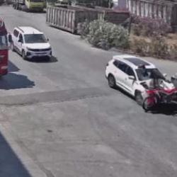 Ehliyetsiz &ccedil;ocuk dehşet sa&ccedil;tı: &Uuml;&ccedil; &ccedil;ocuk babası yaşam savaşı veriyor!