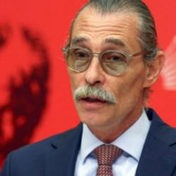 Erdal Beşik&ccedil;ioğlu se&ccedil;imini yaptı! &Ouml;zel mi, Kılı&ccedil;daroğlu mu?