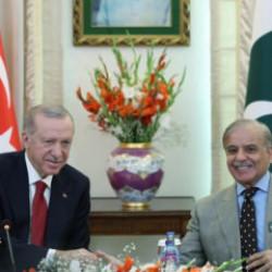 Arabuluculuk hamlesinden sonra ilk kez: T&uuml;rkiye ve Pakistan dev zirvede buluşacak