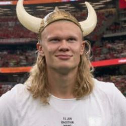 Haaland&rsquo;ın sıra dışı 'Viking' hayatı: &Ccedil;iğ s&uuml;t i&ccedil;ip 6.000 kalori alıyor