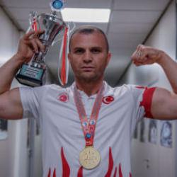 Bunu başaran ilk T&uuml;rk sporcu: Hi&ccedil; ma&ccedil; yapmadan şampiyon oldu